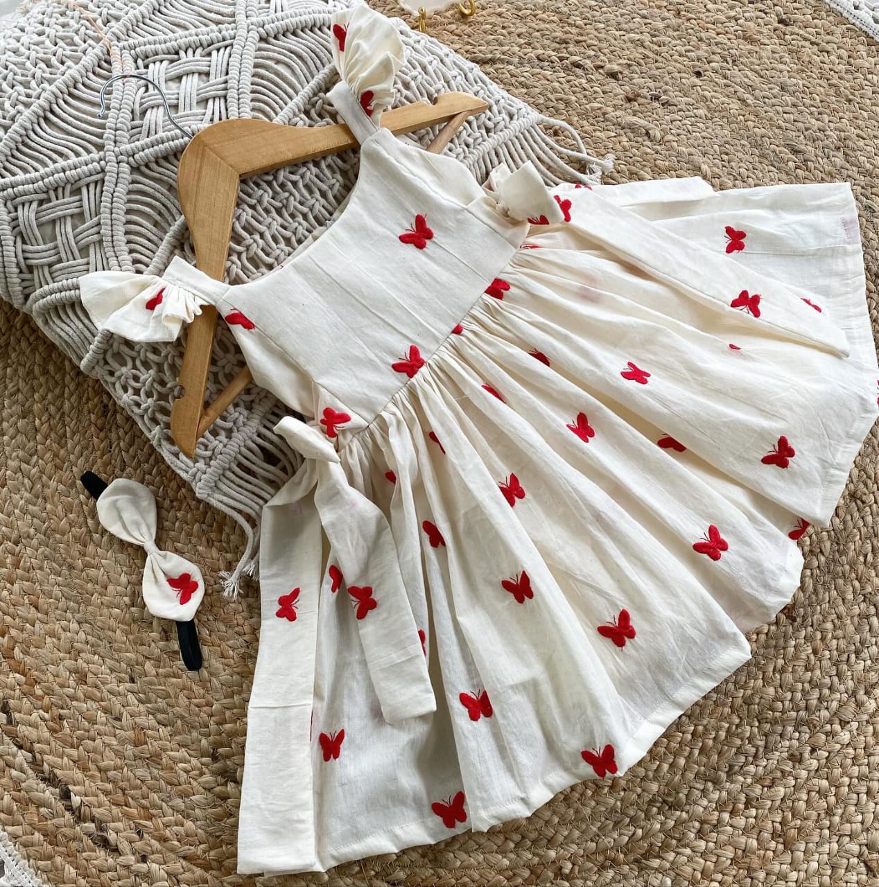 Graceful Pure Cotton Fabric Kids Frocks – Sycron Fashion