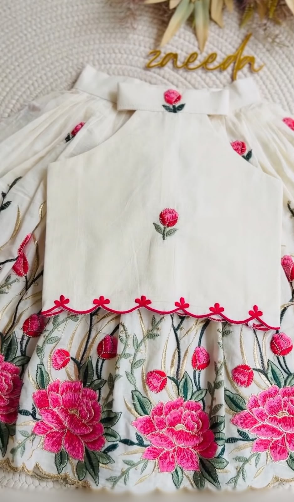 Girls Embroidered Ghagra Choli Set with Scalloped Border
